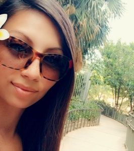 Meet your Posher, Elise